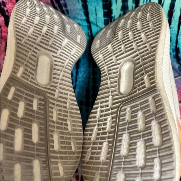 Adidas - Picture 6 of 9